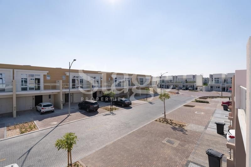 4 bedrooms Townhouse for Sale in Damac Hills 2, Dubai stage-9414505