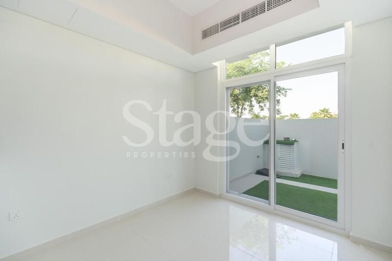 4 bedrooms Townhouse for Sale in Damac Hills 2, Dubai stage-9414505