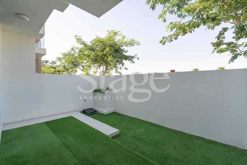4 bedrooms Townhouse for Sale in Damac Hills 2, Dubai stage-9414505