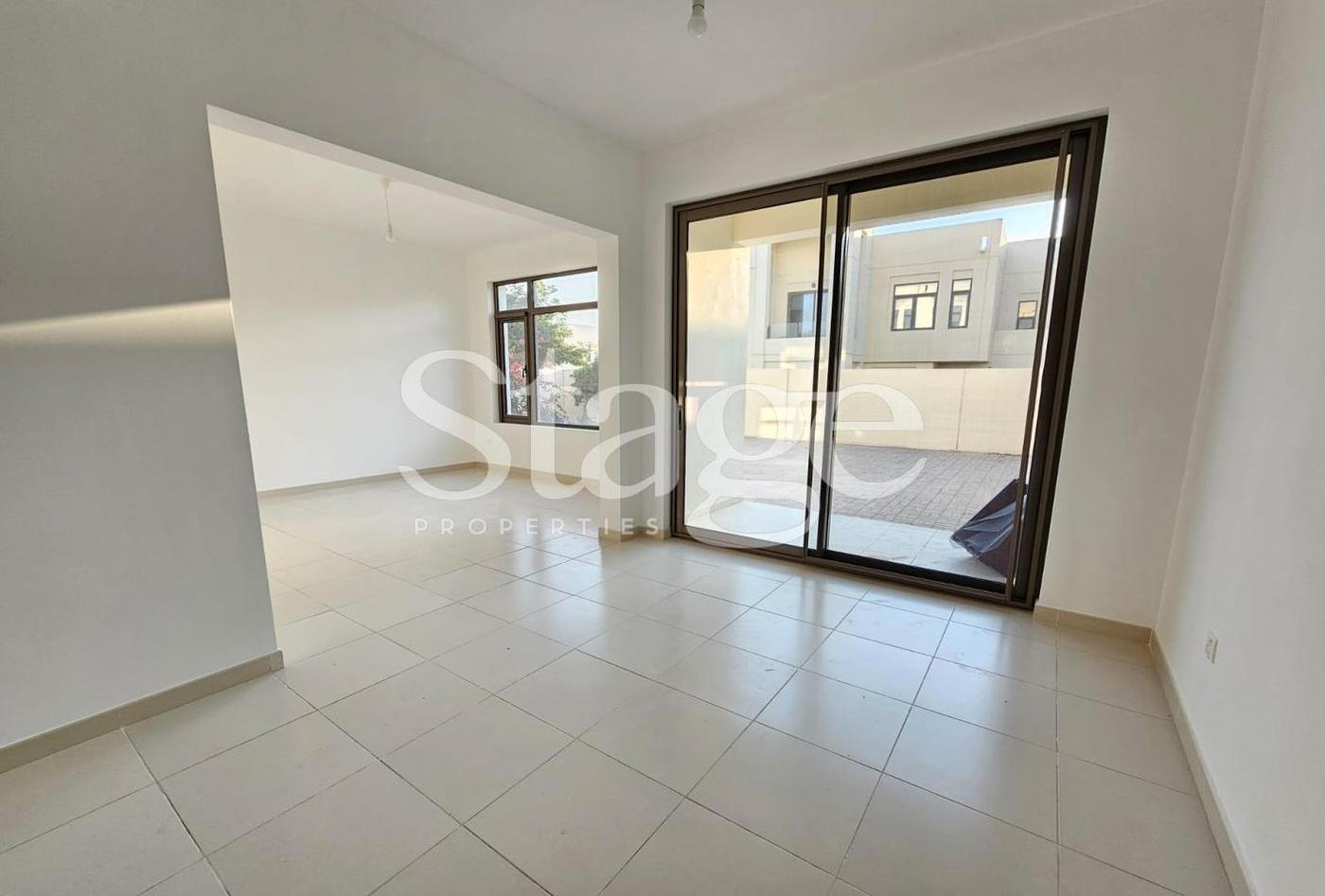 4 bedrooms Villas for Sale in Reem, Dubai stage-10339601