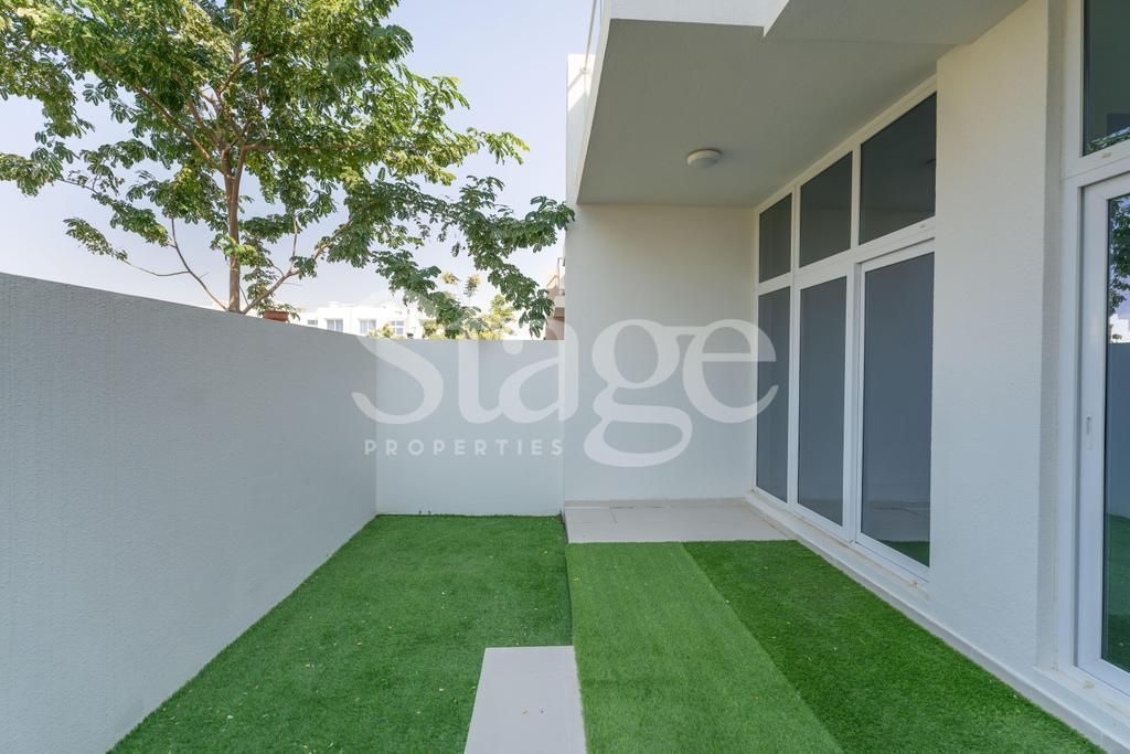 4 bedrooms Townhouse for Sale in Damac Hills 2, Dubai stage-9414505