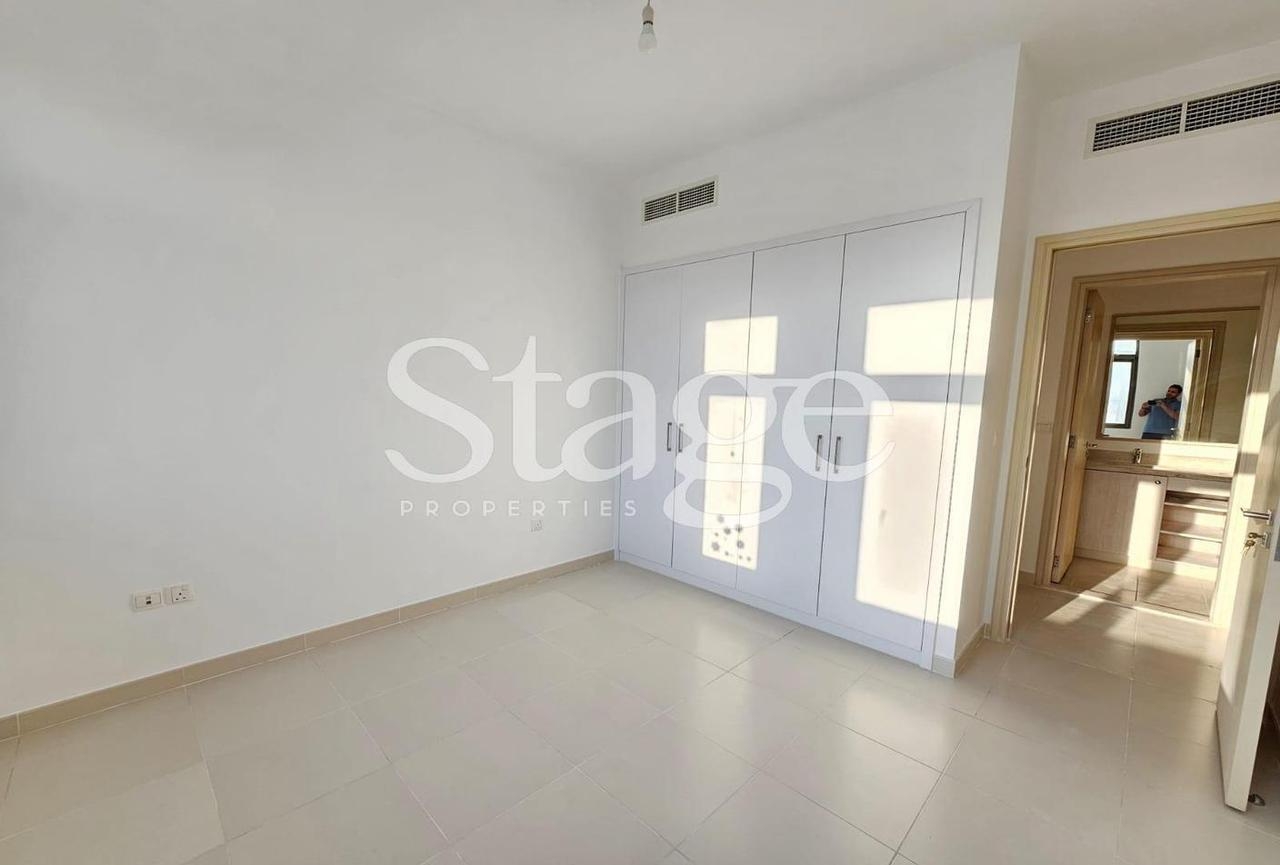 4 bedrooms Villas for Sale in Reem, Dubai stage-10339601