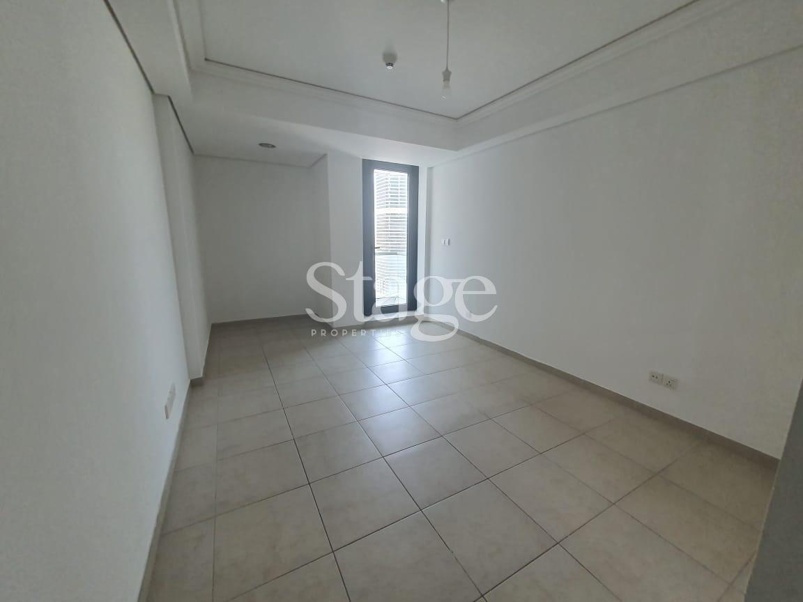 Stunning Lake View 2 bedroom apartment in JLT, Dubai