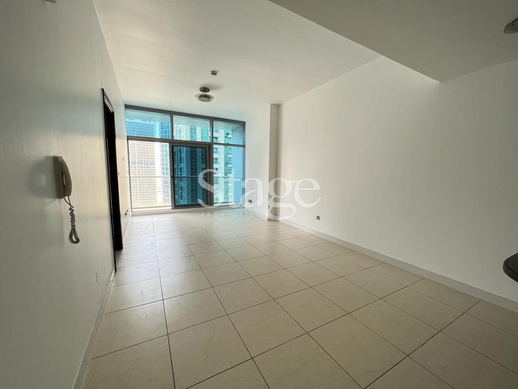 Lake view 1 bedroom apartment for rent in JLT