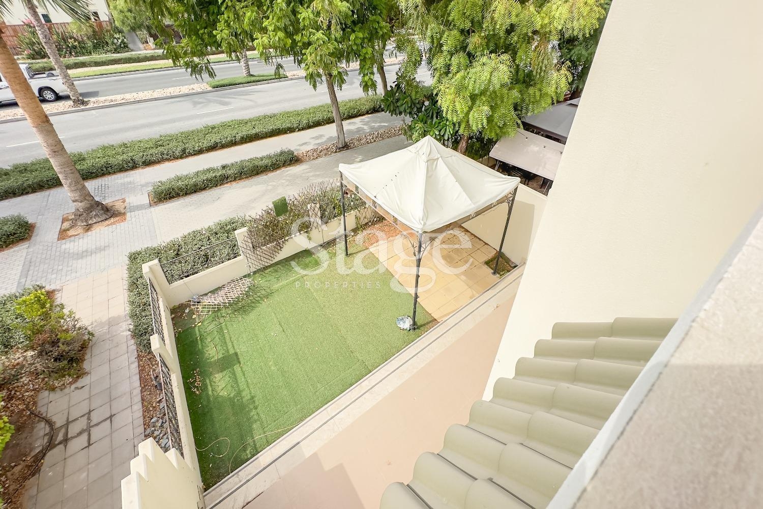 فيلا من ٣ غرف نوم للإيجار في الفرجان، Dubai stage-9785188