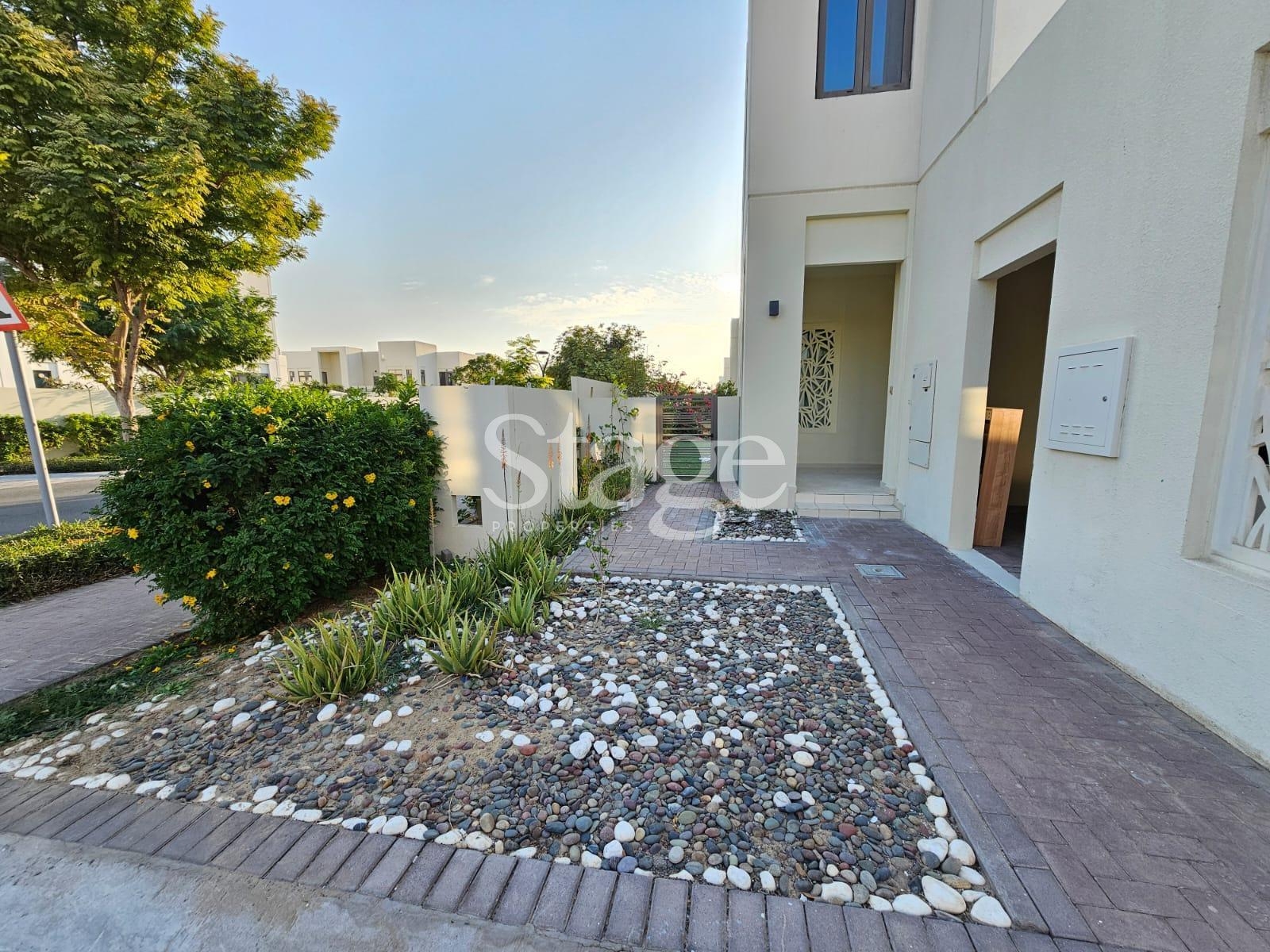 4 bedrooms Villas for Sale in Reem, Dubai stage-9306010