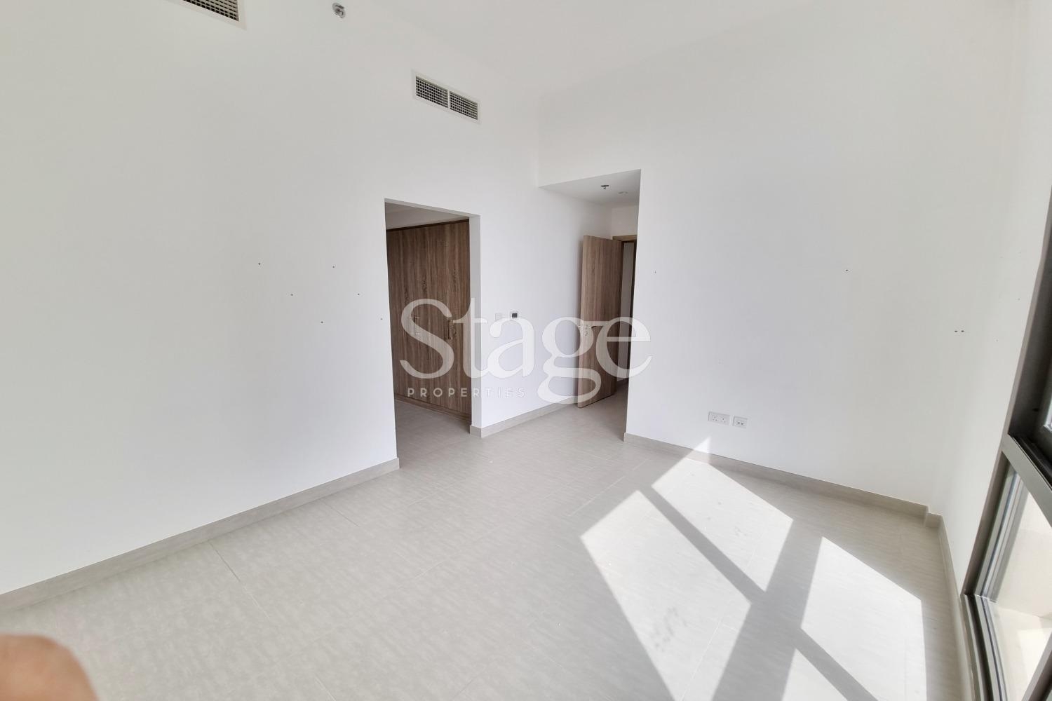 شقة من ٣ غرف نوم للإيجار في Town Square، Dubai stage-9707612