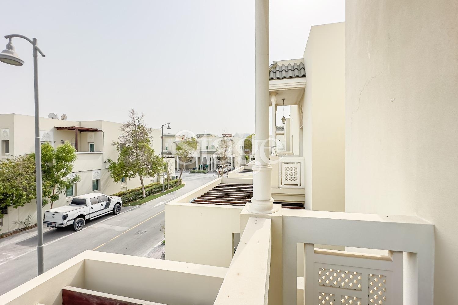 فيلا من ٣ غرف نوم للإيجار في الفرجان، Dubai stage-9785188