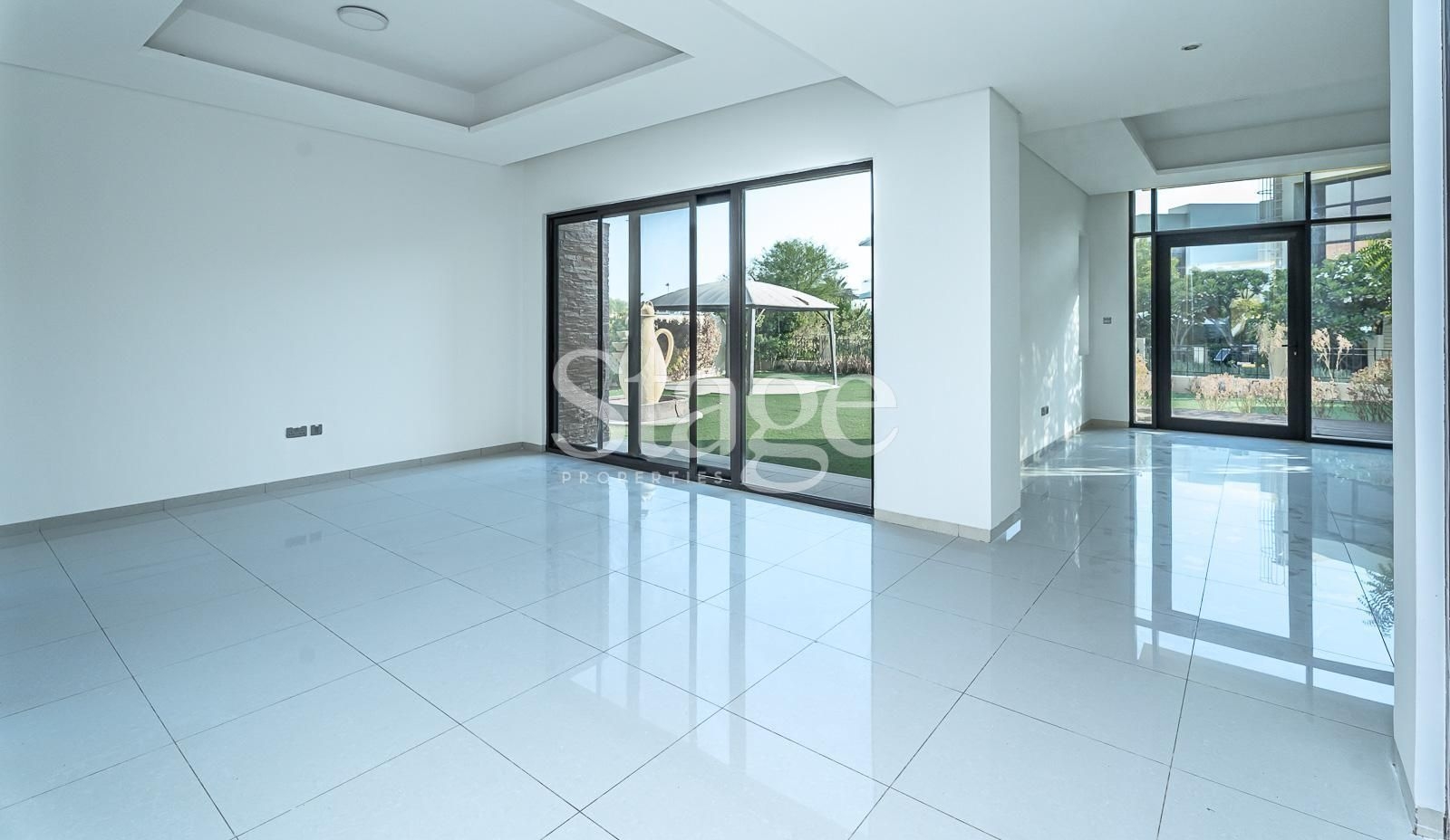 4 bedrooms Villas for Sale in DAMAC Hills, Dubai stage-10512989