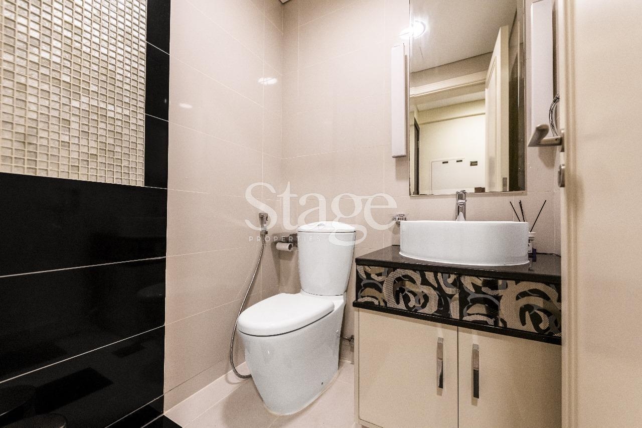 شقة من غرفة نوم للبيع في Downtown Dubai، Dubai stage-11267036