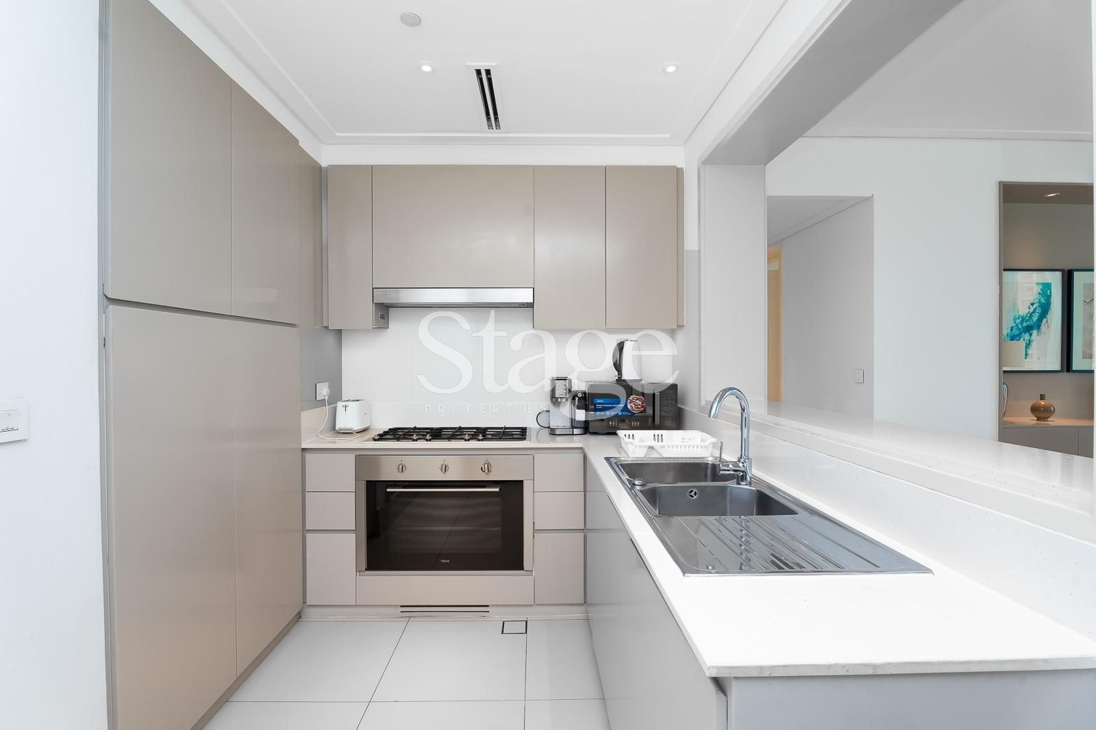 شقة من ٣ غرف نوم للإيجار في Downtown Dubai، Dubai stage-11123636