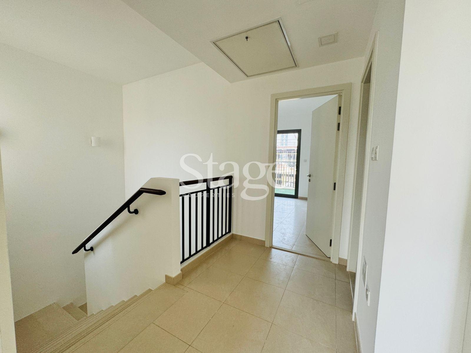 فيلا من ٣ غرف نوم للبيع في Town Square، Dubai stage-9666571