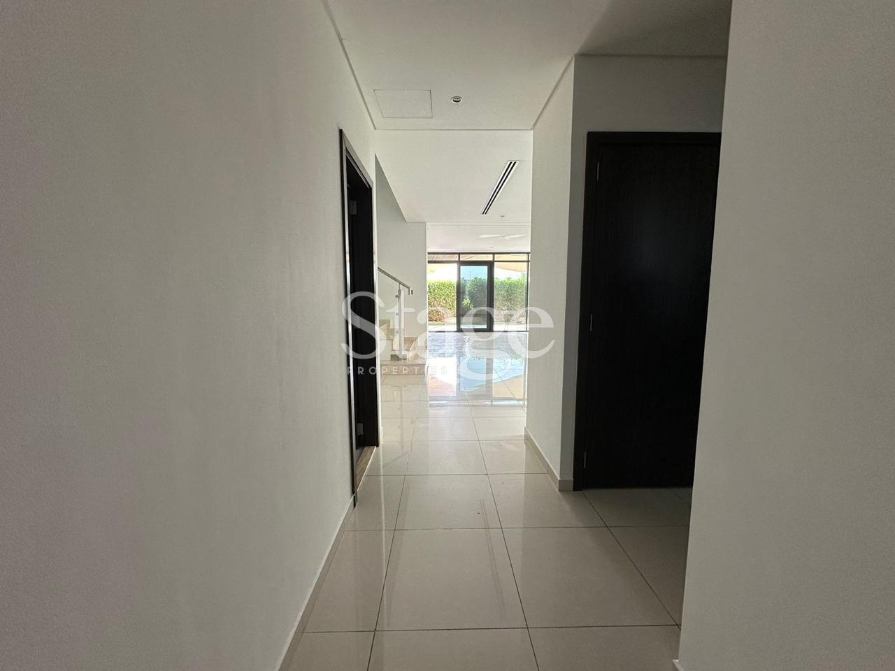 3 bedrooms Villas for Rent in DAMAC Hills, Dubai stage-11261551