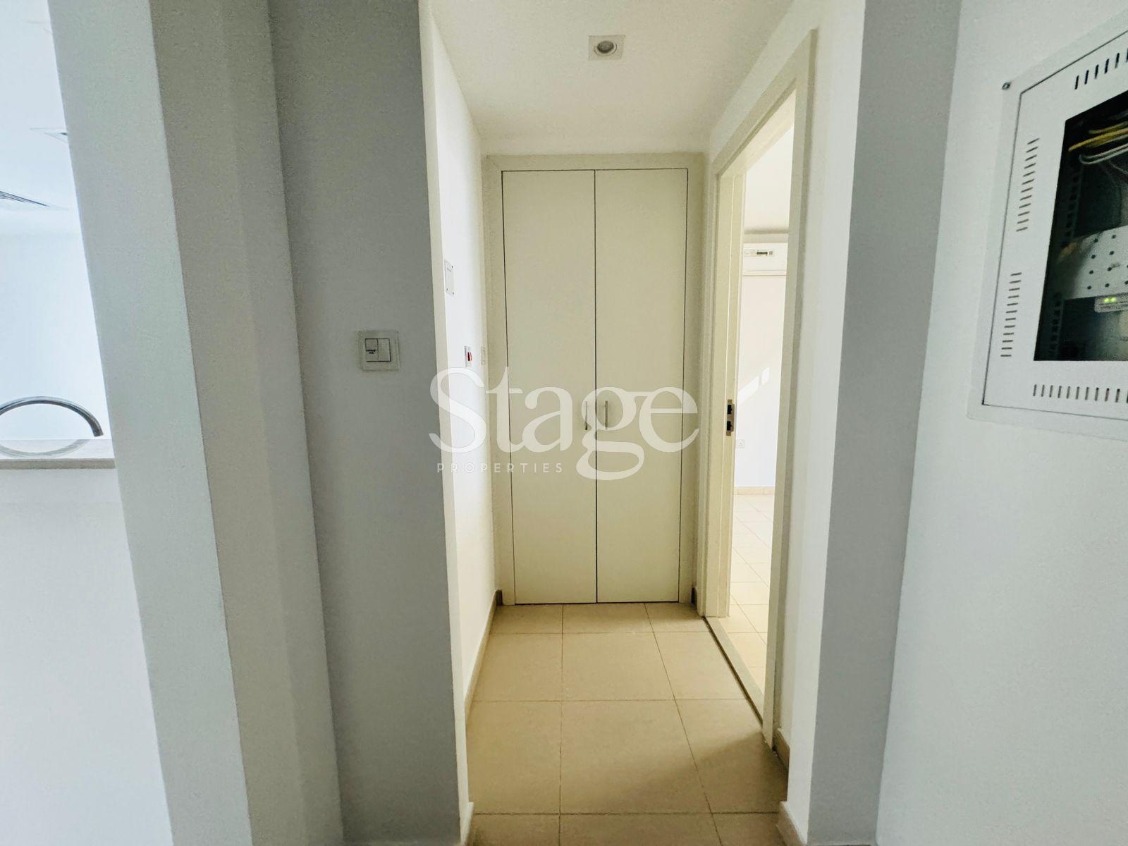 فيلا من ٣ غرف نوم للبيع في Town Square، Dubai stage-9666571