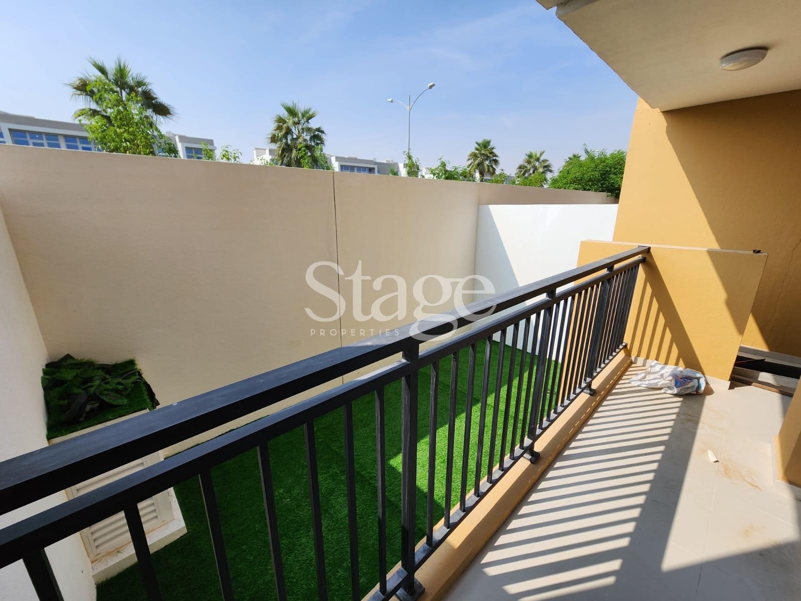 3 bedrooms Villas for Sale in Damac Hills 2, Dubai stage-10204128