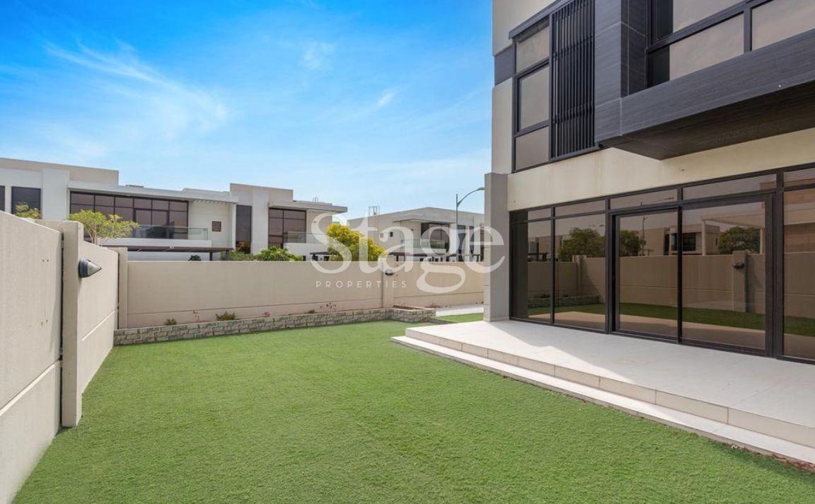 3 bedrooms Townhouse for Sale in DAMAC Hills, Dubai stage-11030572