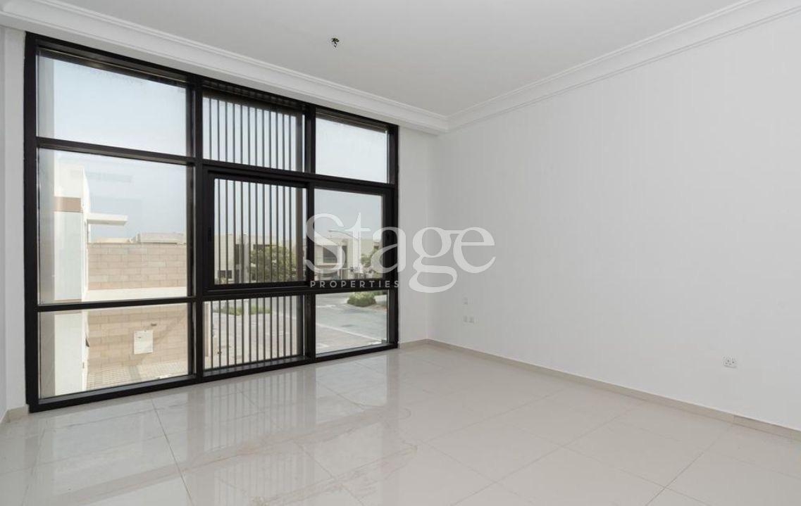 3 bedrooms Townhouse for Rent in DAMAC Hills, Dubai stage-11030875