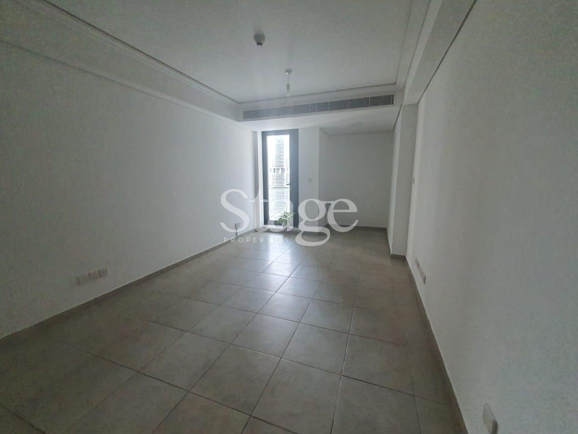 Stunning Lake View 2 bedroom apartment in JLT, Dubai