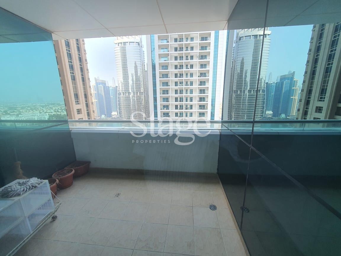 Stunning Lake View 2 bedroom apartment in JLT, Dubai