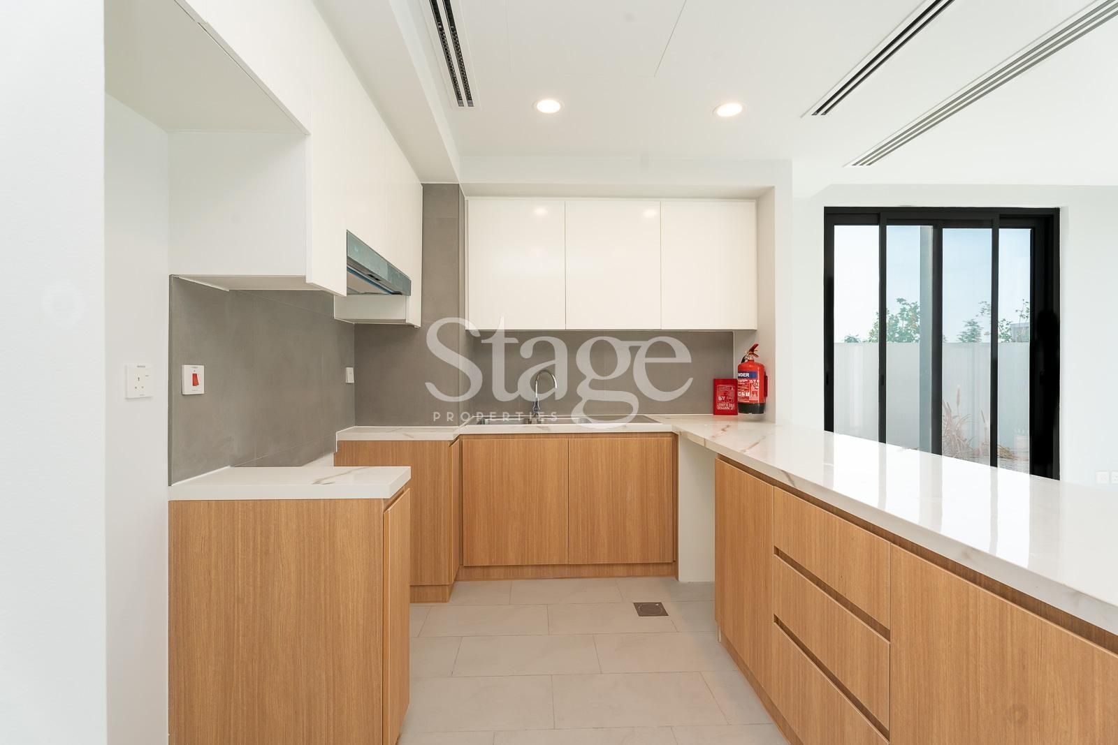 4 bedrooms Townhouse for Rent in Dubailand, Dubai stage-10518347