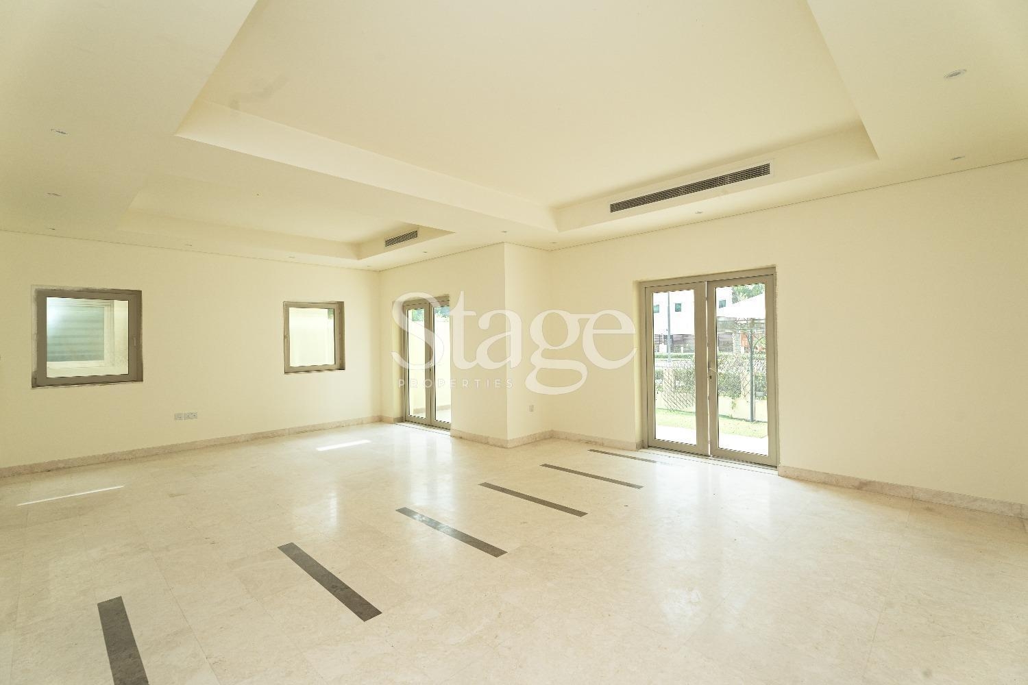 فيلا من ٣ غرف نوم للإيجار في الفرجان، Dubai stage-9785188