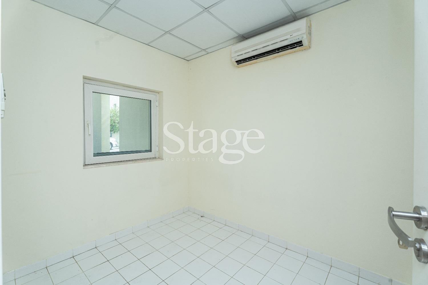 فيلا من ٣ غرف نوم للإيجار في الفرجان، Dubai stage-9785188