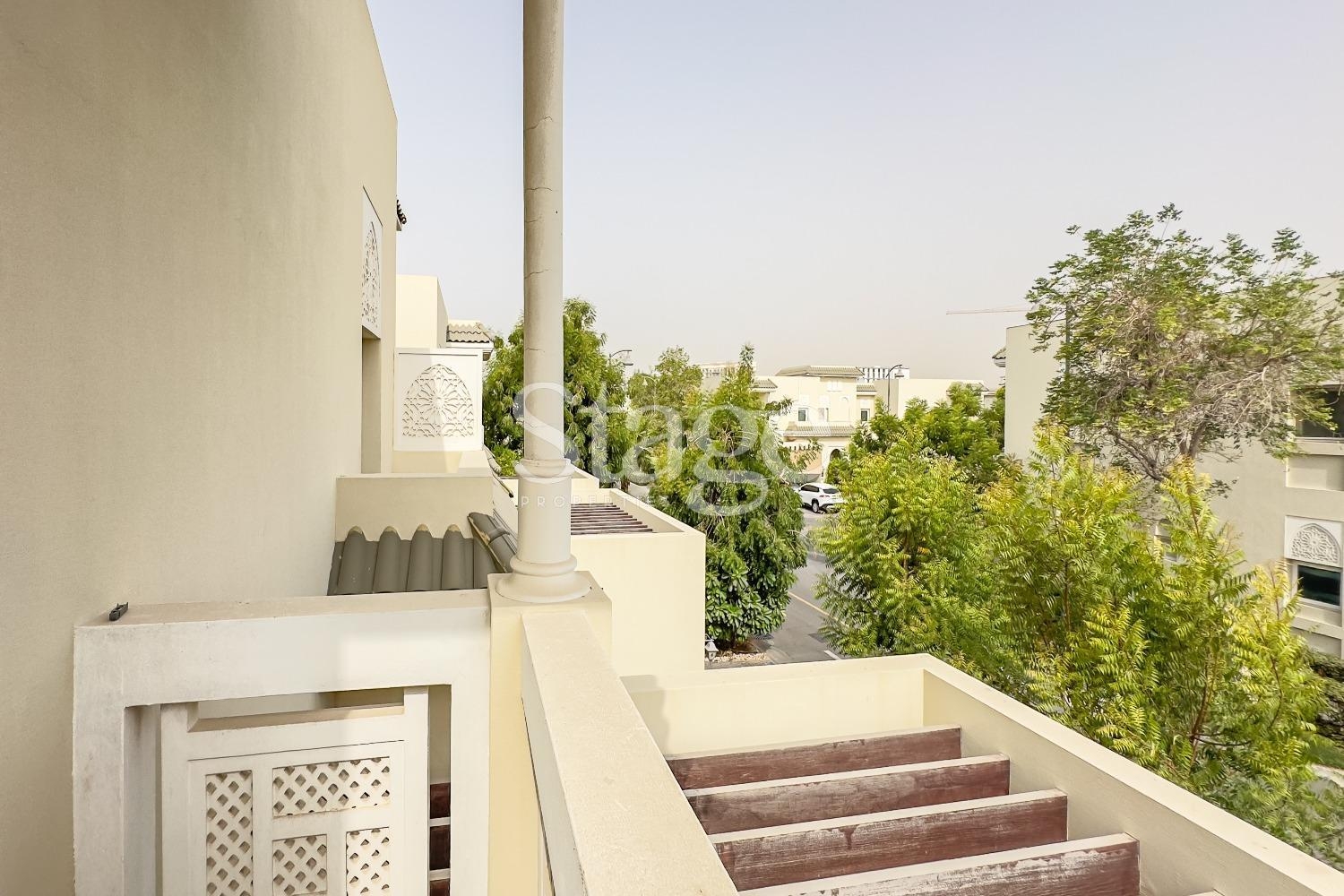 فيلا من ٣ غرف نوم للإيجار في الفرجان، Dubai stage-9785188