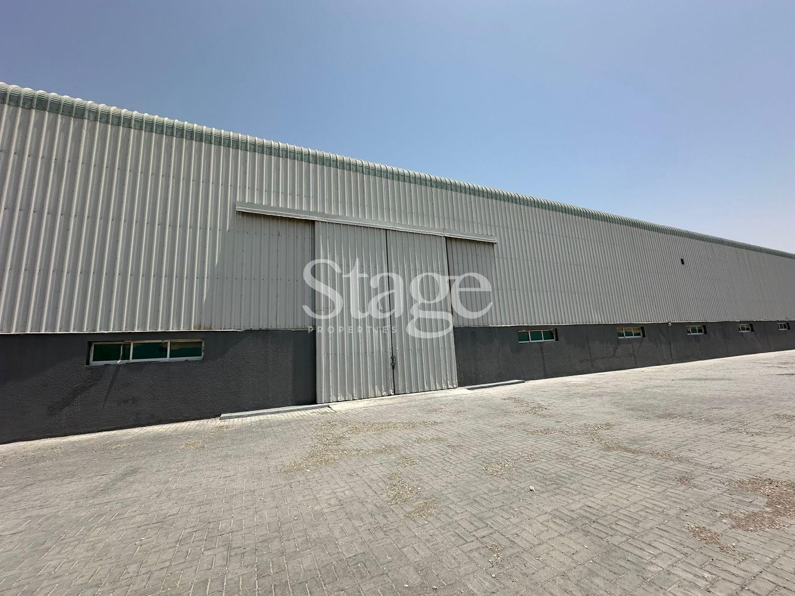 Spacious warehouse for rent in DIP, Dubai