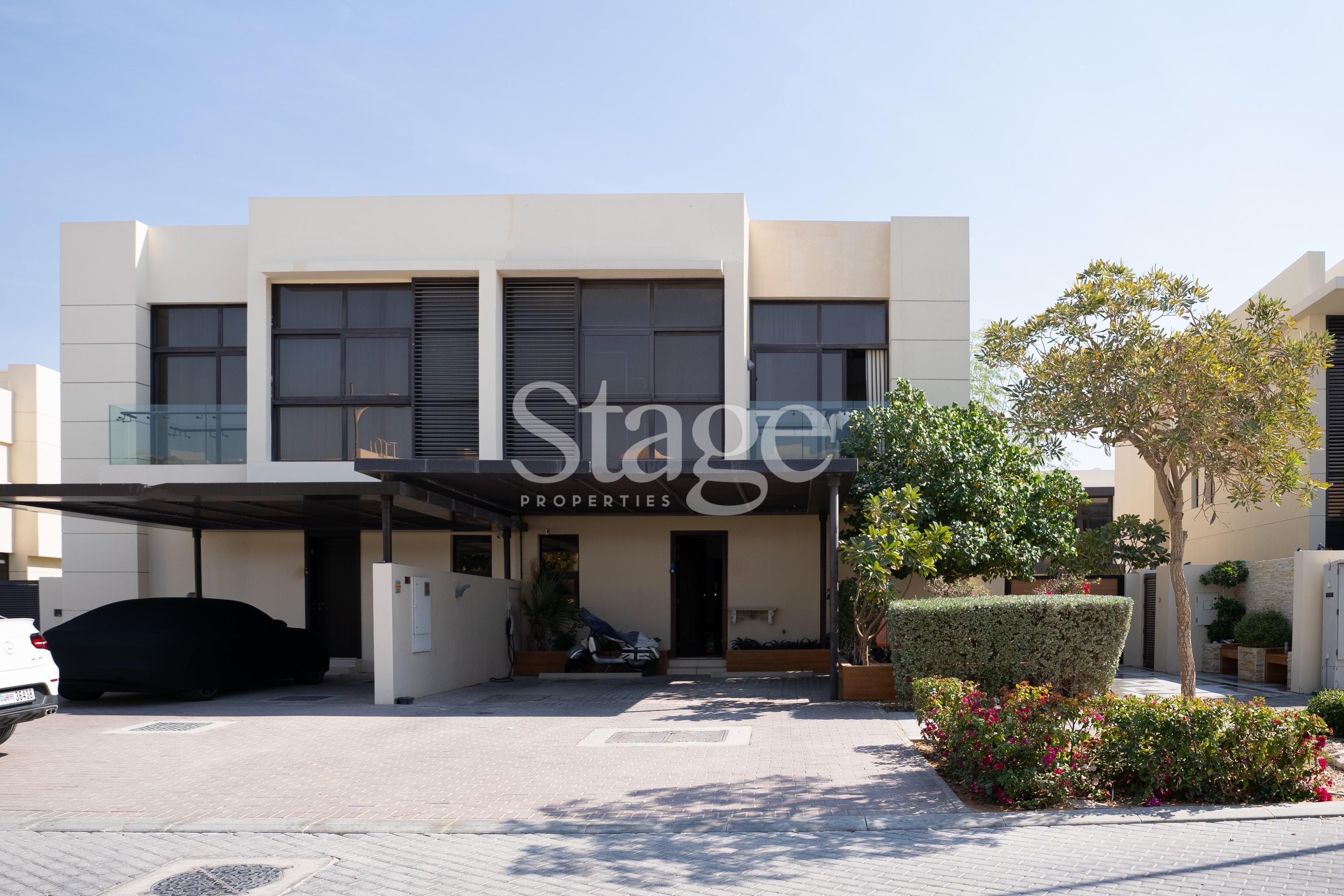 فيلا من ٤ غرف نوم للبيع في DAMAC Hills، Dubai stage-9112388
