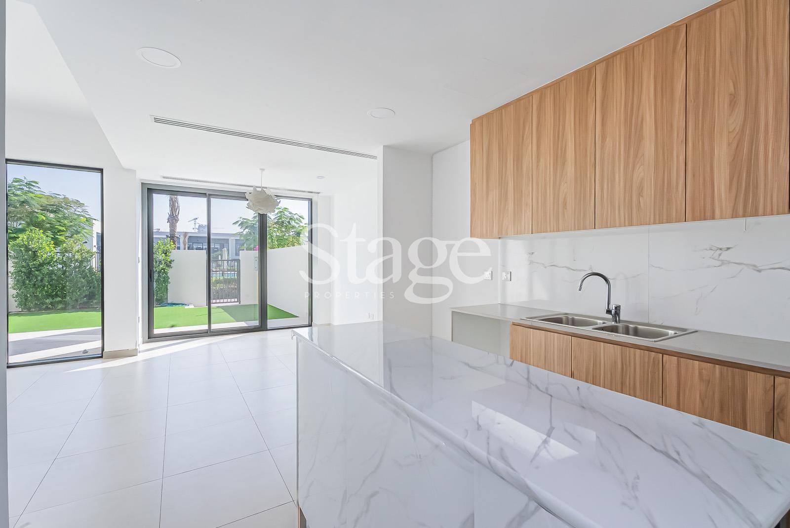 3 bedrooms Townhouse for Rent in Town Square, Dubai TH8609L