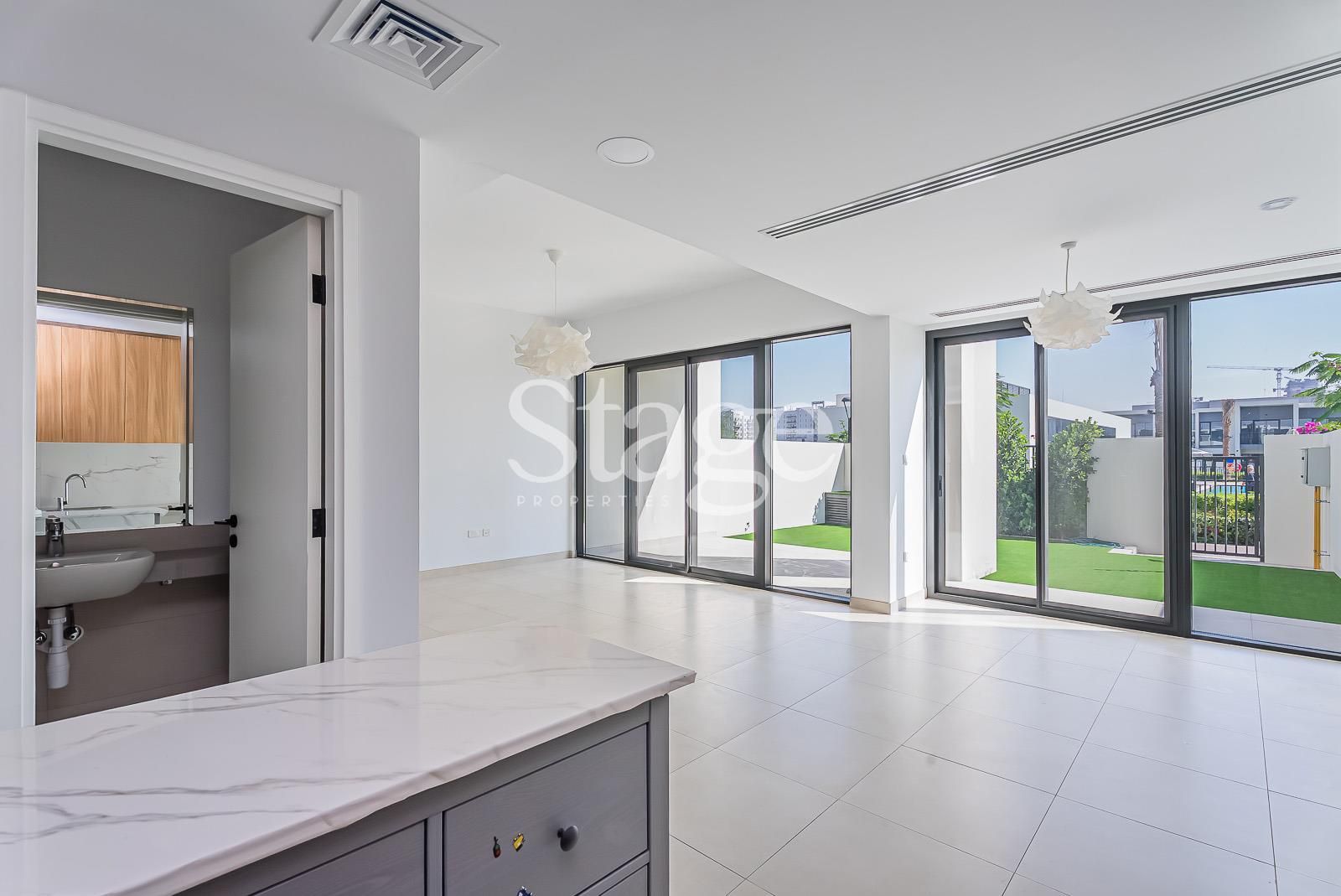 3 bedrooms Townhouse for Rent in Town Square, Dubai TH8609L