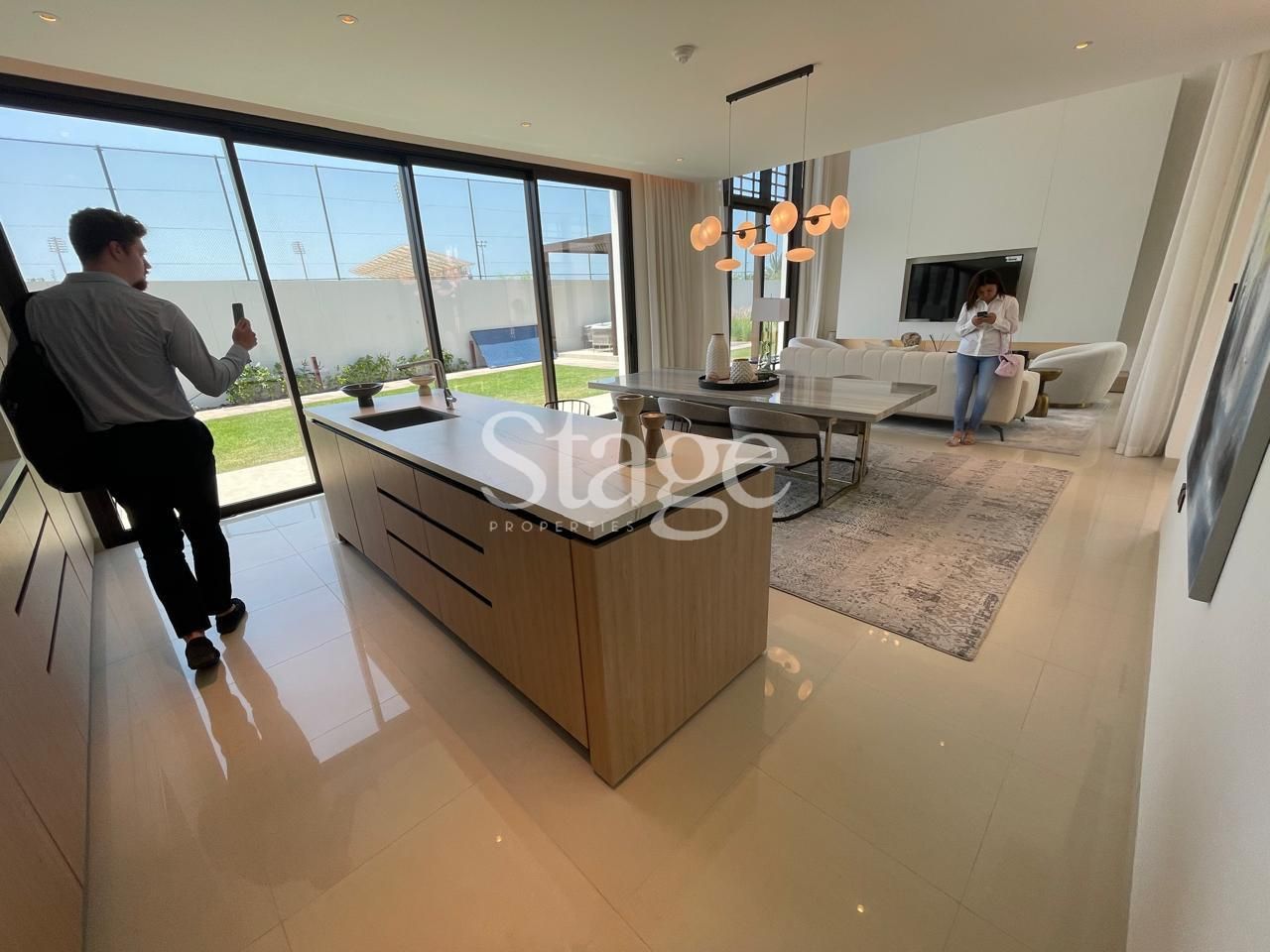 5 bedrooms Villas for Rent in Palm Jumeirah, Dubai VI9508L