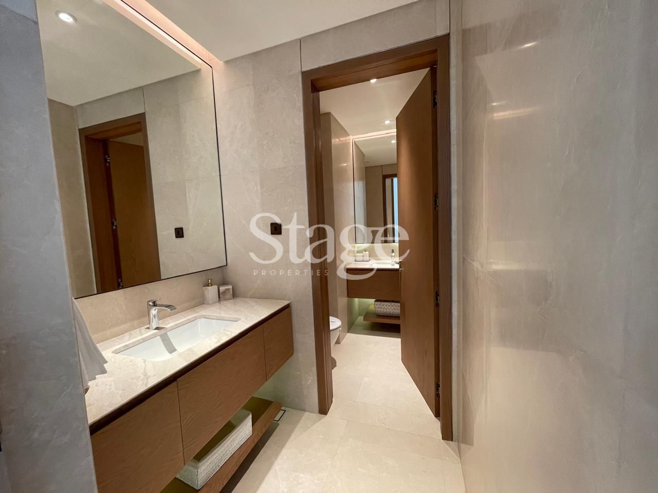 5 bedrooms Villas for Rent in Palm Jumeirah, Dubai VI9508L