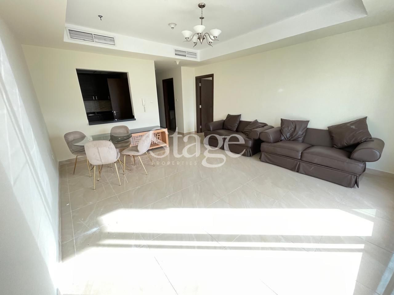 2 bedrooms apartment for Rent in Palm Jumeirah, Dubai AP9485L