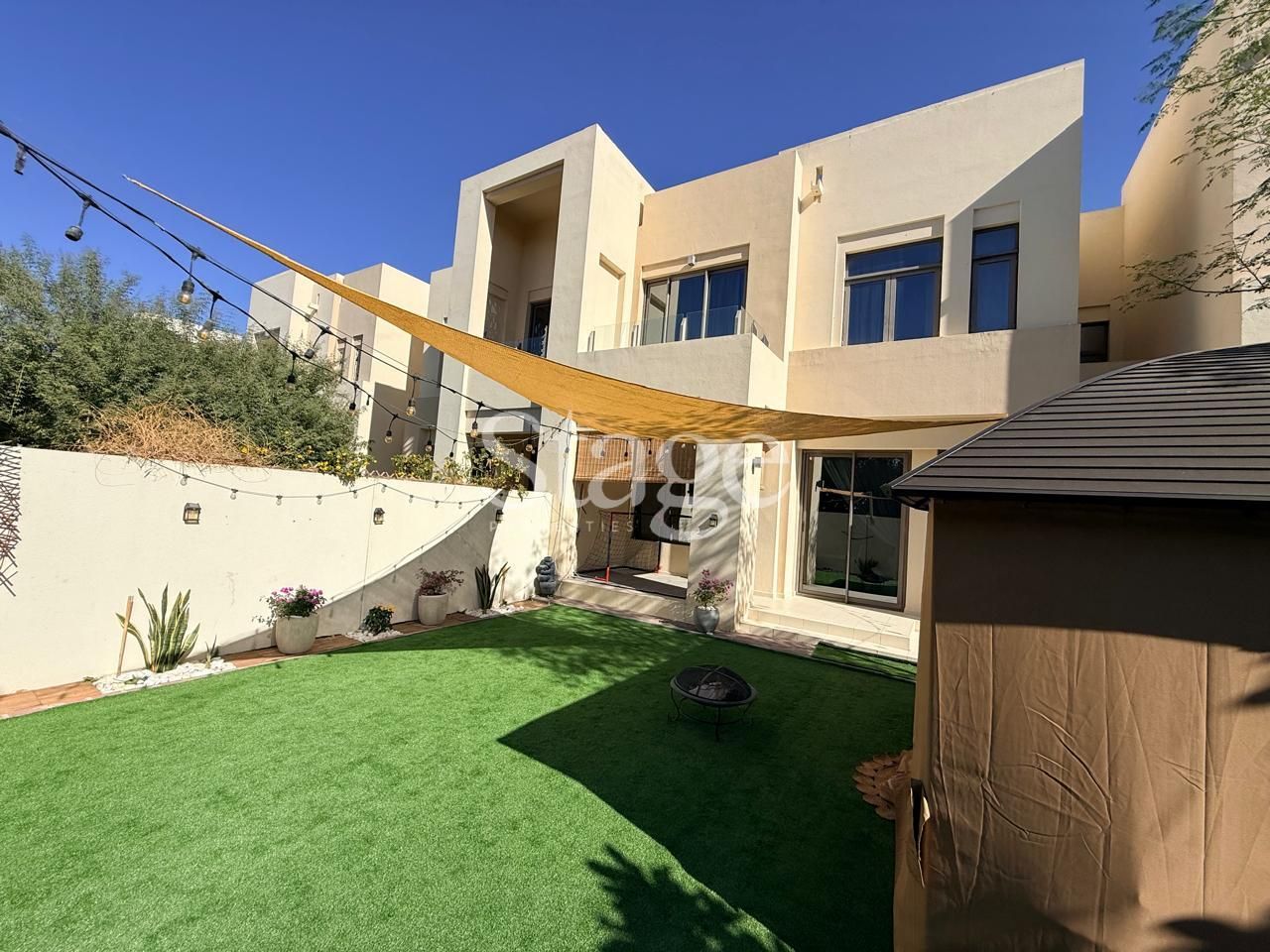 3 bedrooms Villas for Sale in Reem, Dubai VI8843S