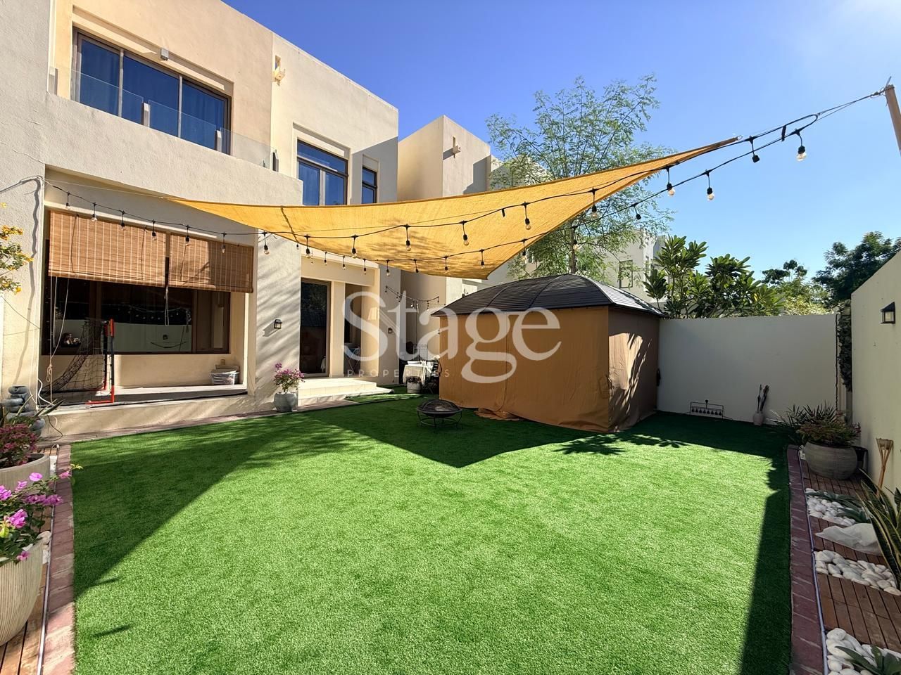 3 bedrooms Villas for Sale in Reem, Dubai VI8843S