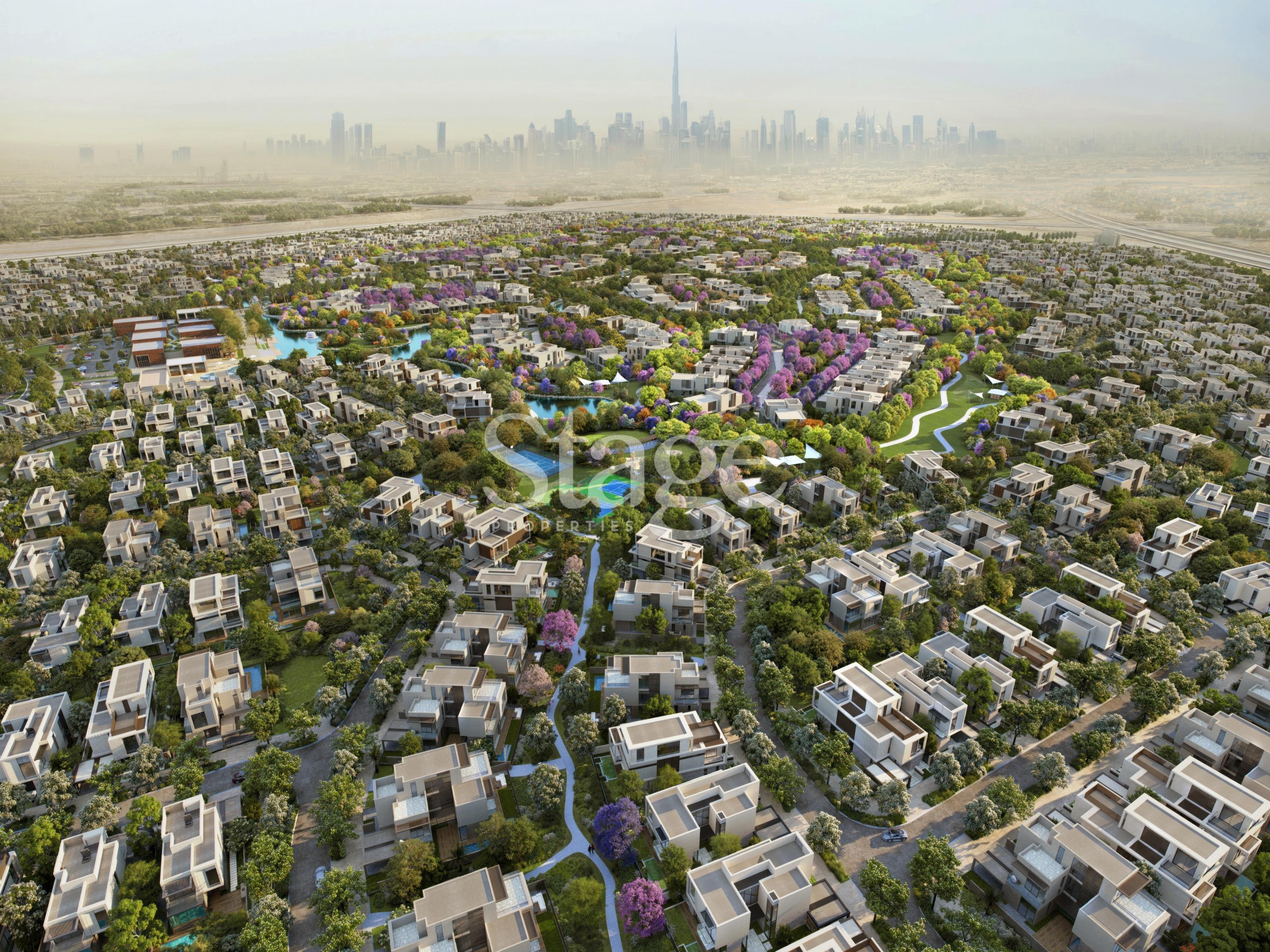 Luxurious 5 bedrooms villa for sale in Dubai Land