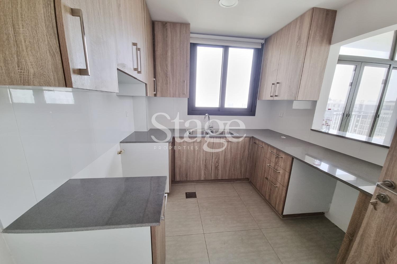 شقة من ٣ غرف نوم للإيجار في Town Square، Dubai stage-9707612