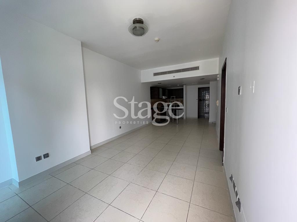 Lake view 1 bedroom apartment for rent in JLT