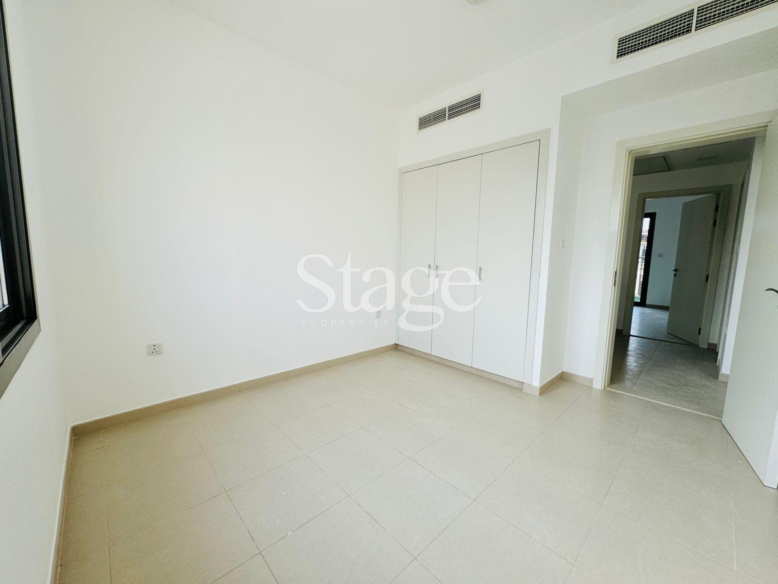 فيلا من ٣ غرف نوم للبيع في Town Square، Dubai stage-9666571