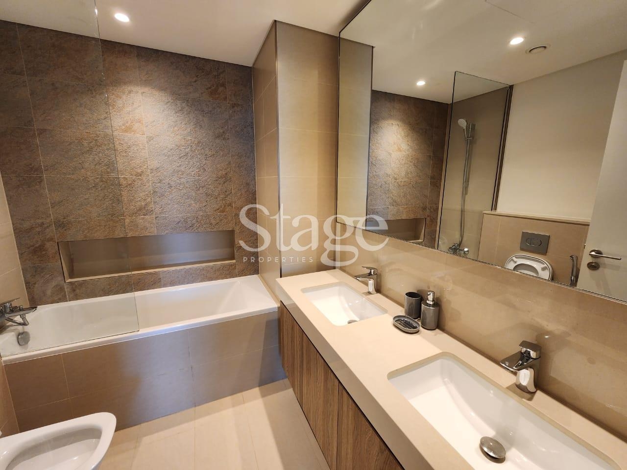 Burj view 2 bedroom apartment for rent in Downtown Dubai