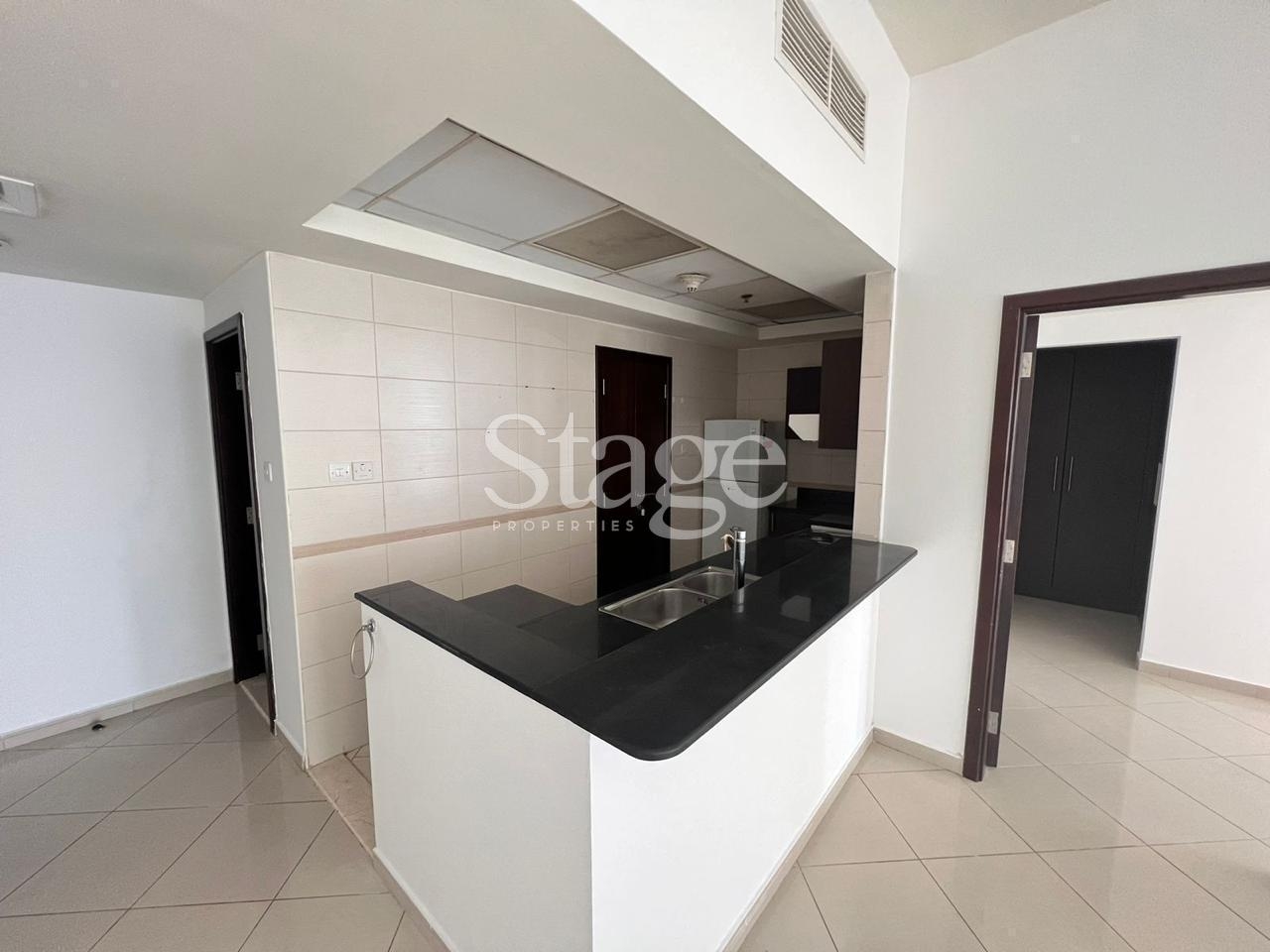 Lake view 1 bedroom apartment for rent in Jumeirah Lake Towers