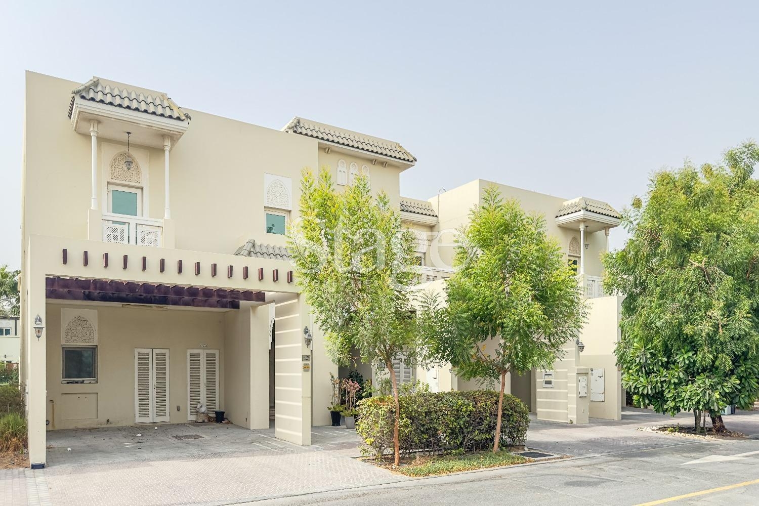 فيلا من ٣ غرف نوم للإيجار في الفرجان، Dubai stage-9785188