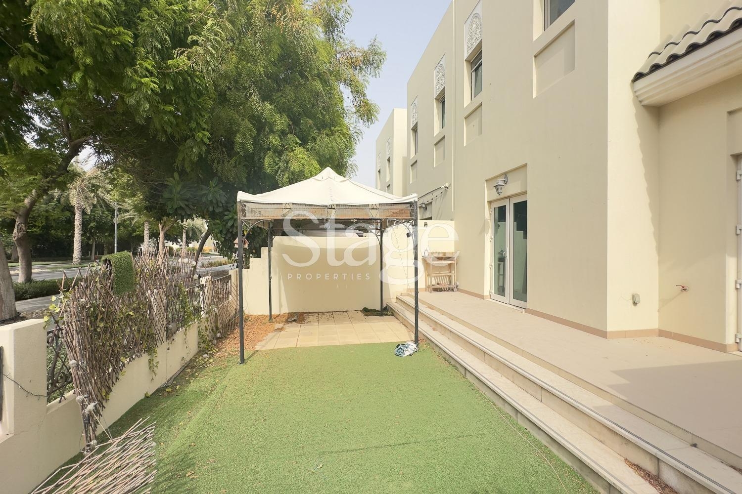 فيلا من ٣ غرف نوم للإيجار في الفرجان، Dubai stage-9785188