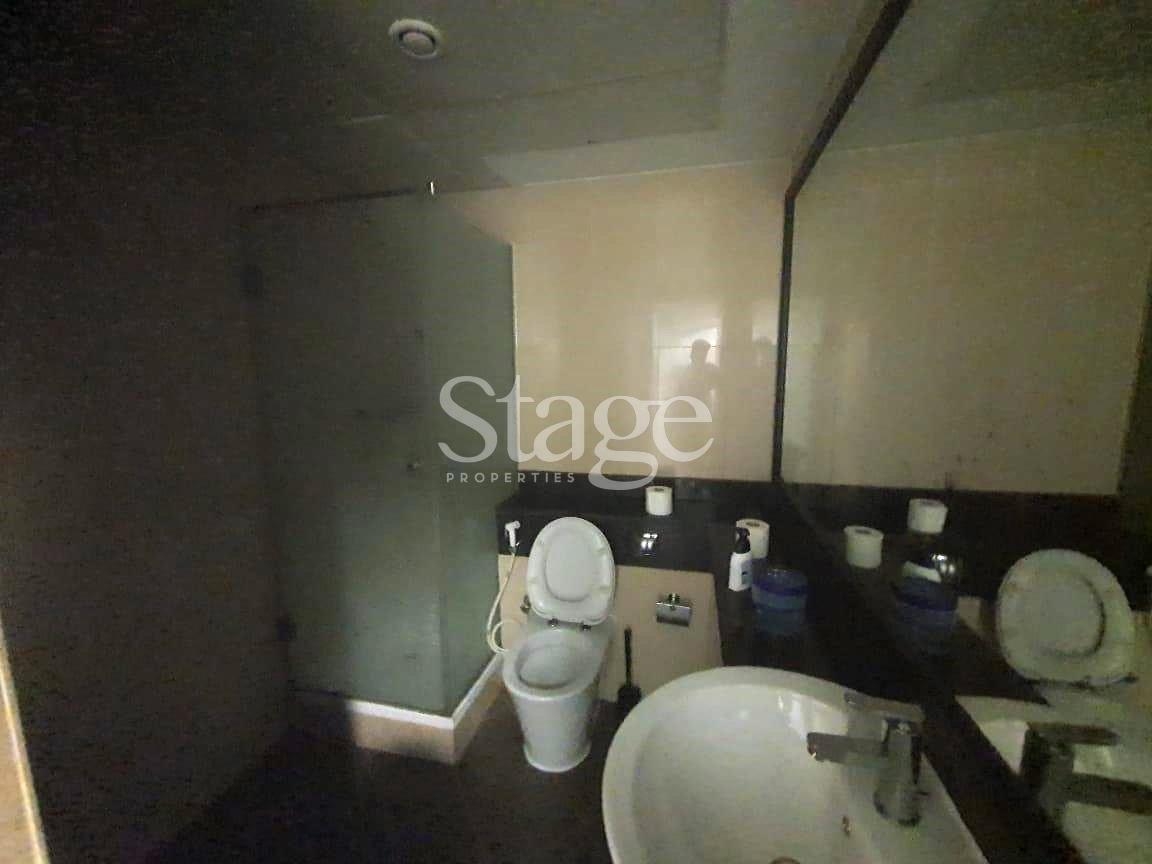 Stunning Lake View 2 bedroom apartment in JLT, Dubai