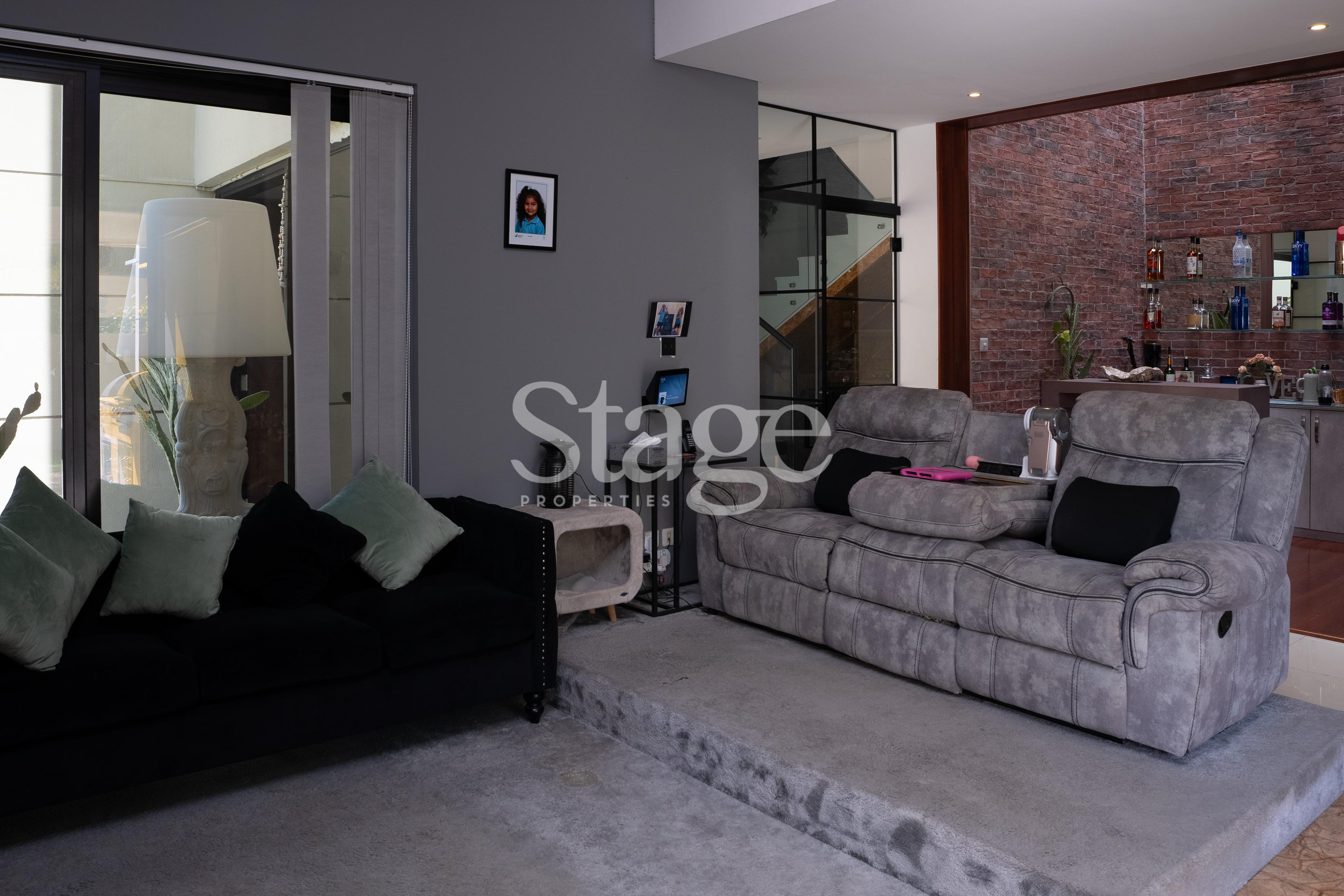 فيلا من ٤ غرف نوم للبيع في DAMAC Hills، Dubai stage-9112388