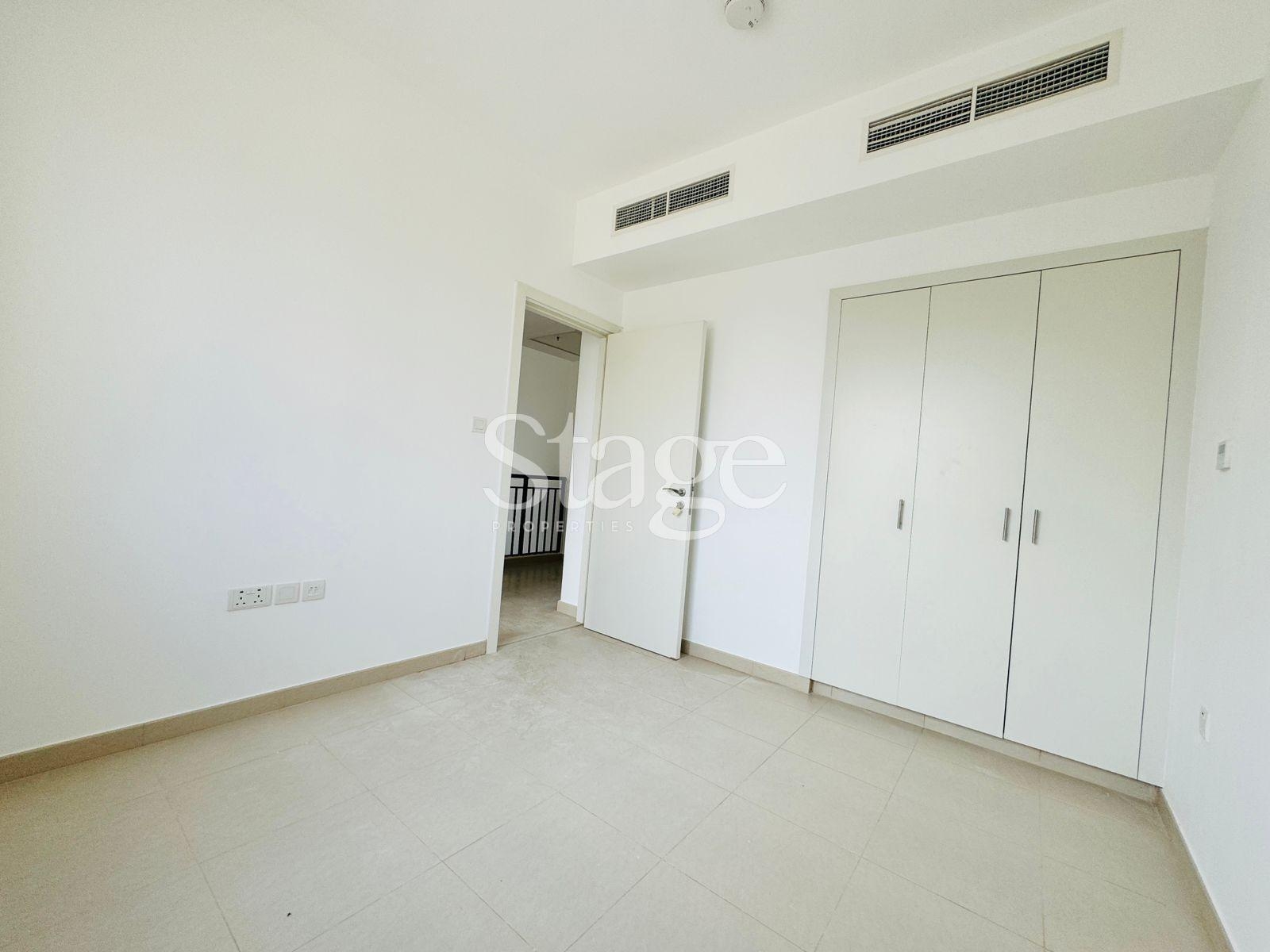 فيلا من ٣ غرف نوم للبيع في Town Square، Dubai stage-9666571