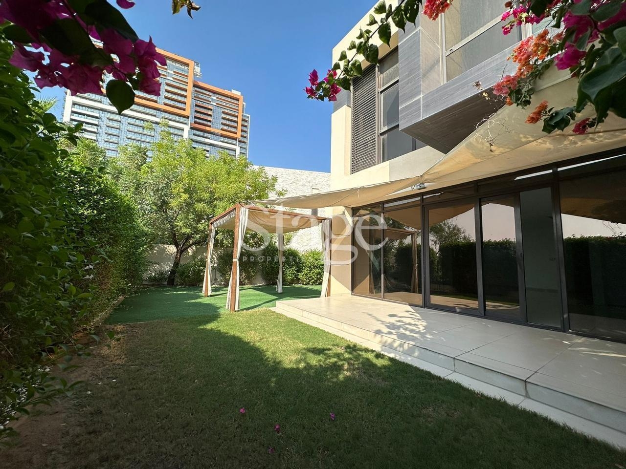 3 bedrooms Villas for Rent in DAMAC Hills, Dubai stage-11261551