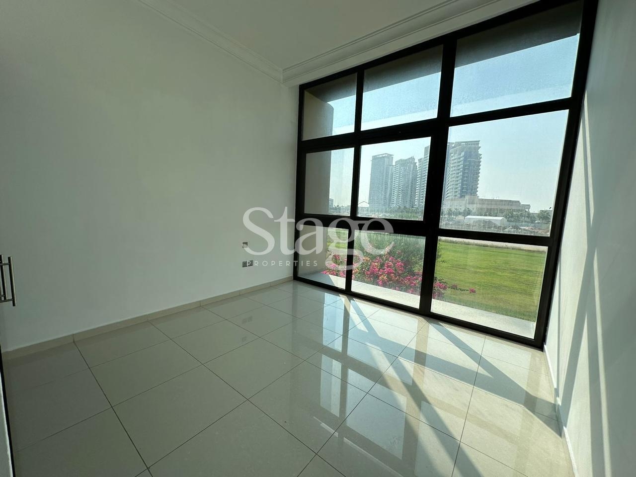 3 bedrooms Villas for Rent in DAMAC Hills, Dubai stage-11261551