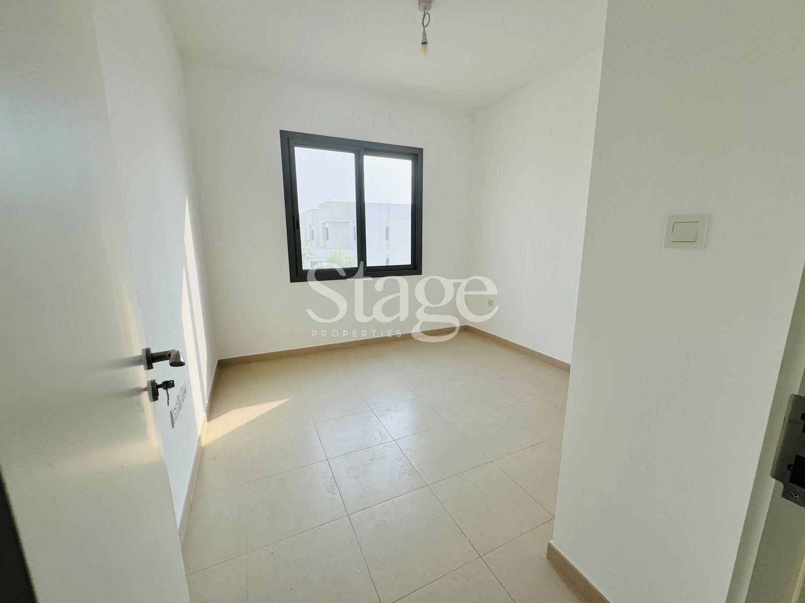 فيلا من ٣ غرف نوم للبيع في Town Square، Dubai stage-9666571